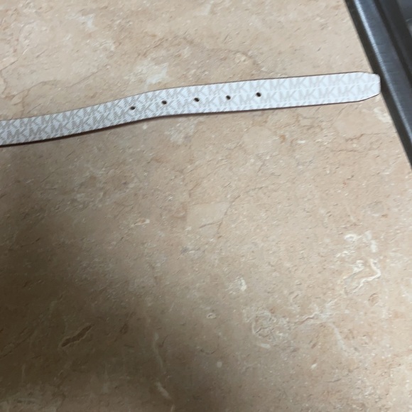 Michael Kors reversible belt - Picture 2 of 3